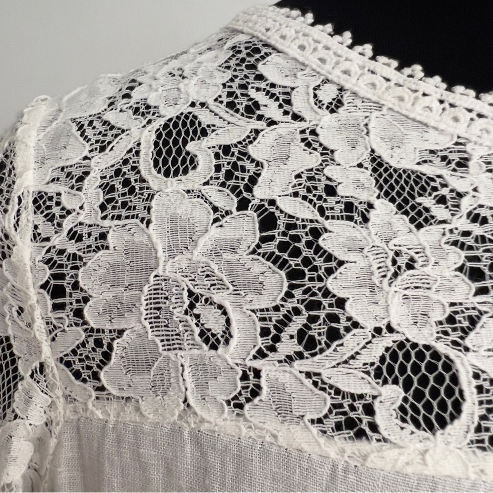 LUNGO L’ARNO Linen Lace Tunic - Picture 2 of 8